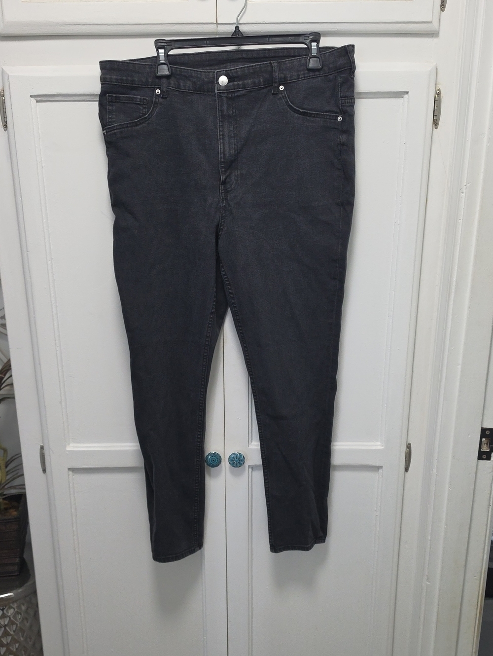Classic High-Rise Women’s Jeans - Black